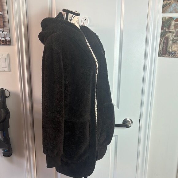 Zilcremo Black Fuzzy Jacket Size Small - Picture 5 of 9